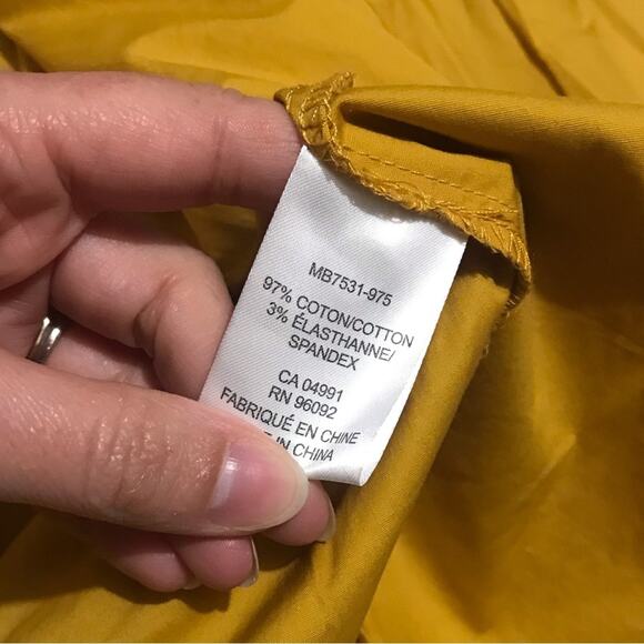 Carolina Belle NWT‎ Mustard Yellow Puff Sleeve Button Front Blouse Top Medium - Picture 5 of 5